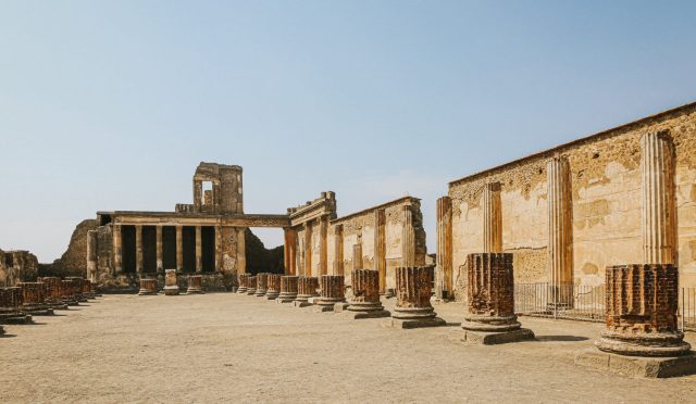 Pompeii: Vezüv Yanardağının Gölgesinde Donmuş Bir Şehir