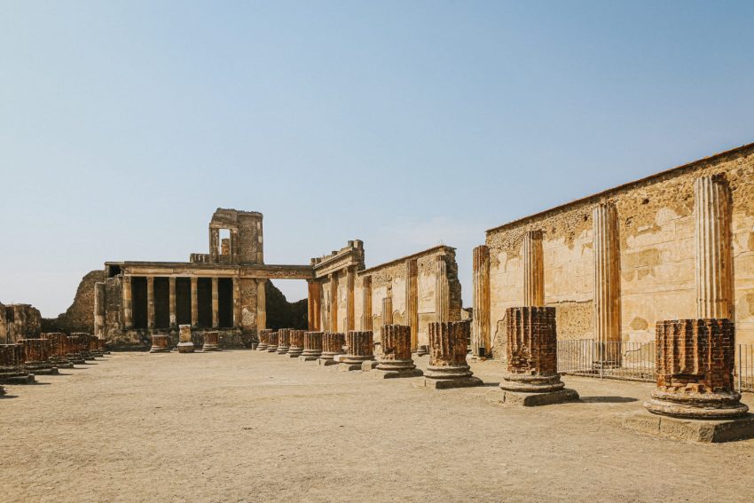Pompeii: Vezüv Yanardağının Gölgesinde Donmuş Bir Şehir