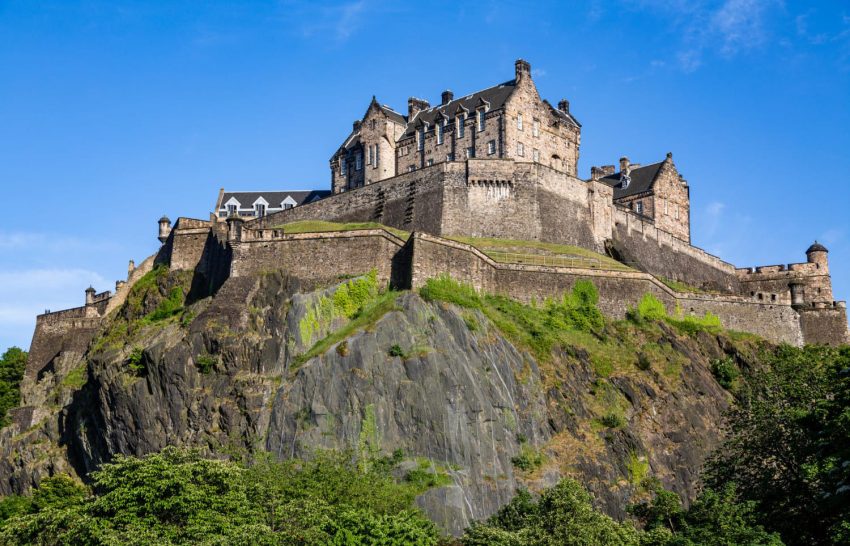 Edinburgh Kalesi: İskoçyanın Tarihi Simgesi