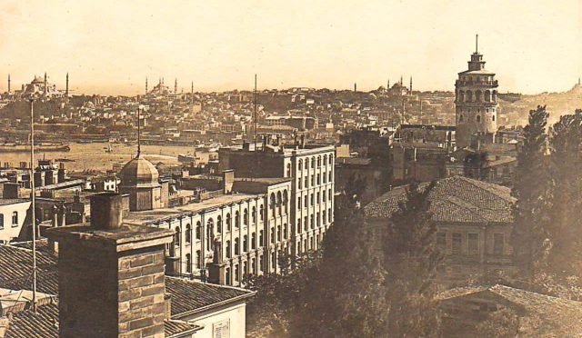 İşgal Altında İstanbul: Karaköyden Beyoğluna Dönemin İzleri
