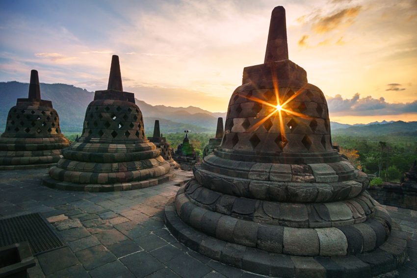 Borobudur Tapınağı: Endonezyanın Budist Mirası
